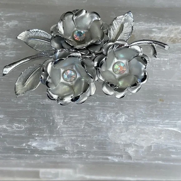 CORO pin VINTAGE floral BROOCH silver + rhinestone FEMININE stylish TIMELESS - Picture 9 of 13